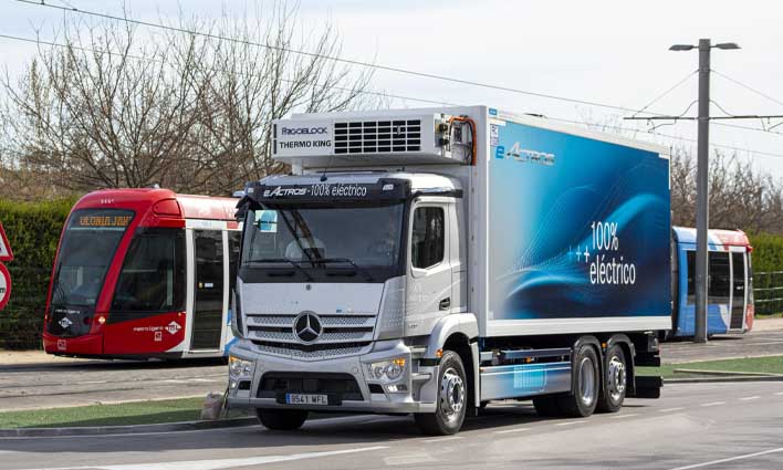 DAIMLER TRUCK ESPAÑA en el I Foro sobre Electromovilidad y Combustibles renovables DAIMLER TRUCK ESPAÑA en el I Foro sobre Electromovilidad y Combustibles renovables
